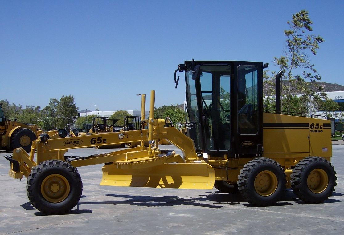  - 65E MOTORGRADER 003